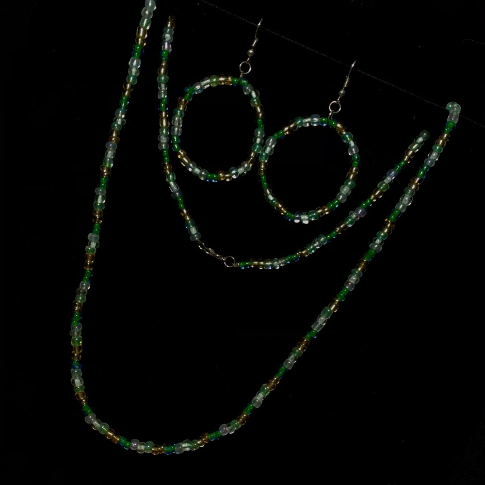 Glass bead jewelry set